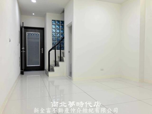 台南東區透天-1