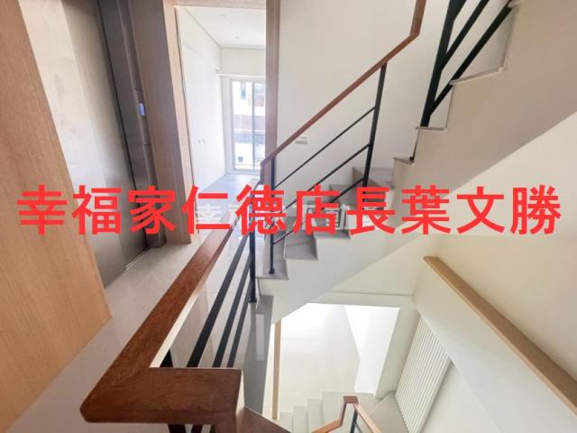 台南東區透天-1