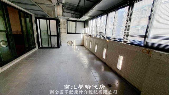 台南東區透天-12