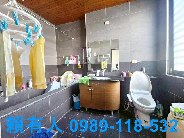 台南東區透天-11