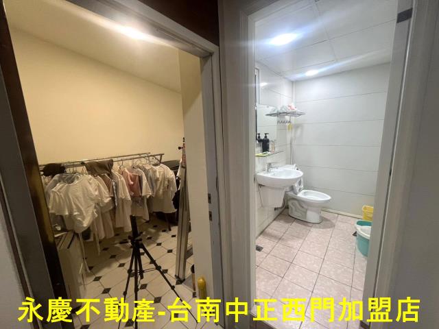 台南東區透天-8