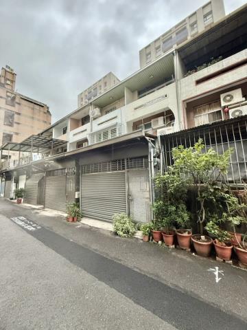 台南東區透天-9