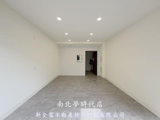 台南東區透天-12