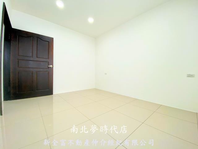 台南南區透天-11