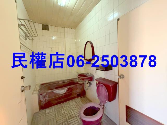 台南中西區透天-14