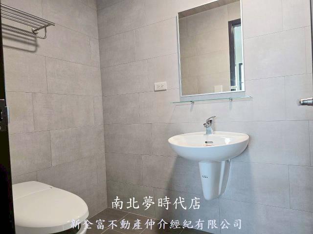 台南新市大樓-11