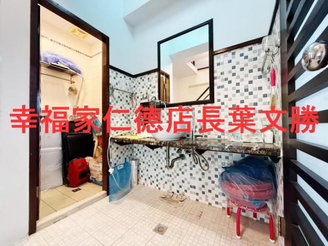 台南東區透天-1