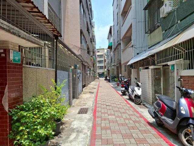 台南東區透天-0