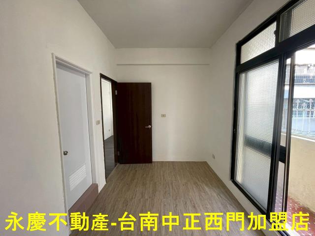 台南東區公寓-9