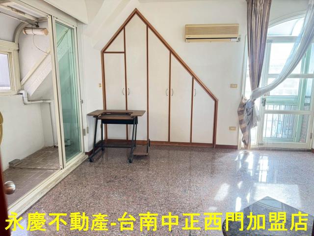 台南東區透天-9