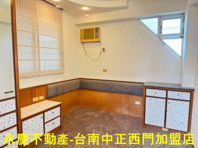 台南東區透天-8