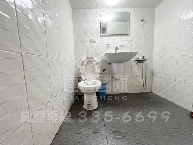 台南東區透天-8