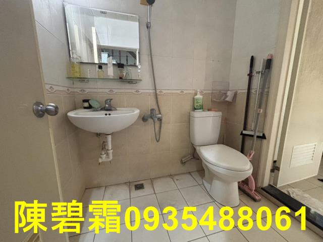 東區透天-11