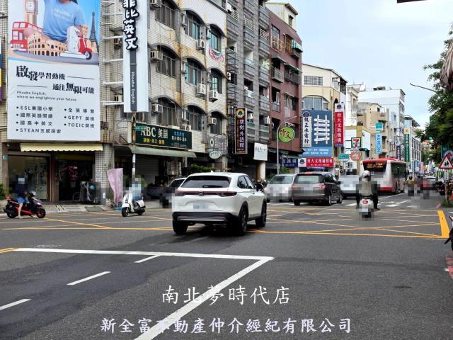 台南東區透天-11
