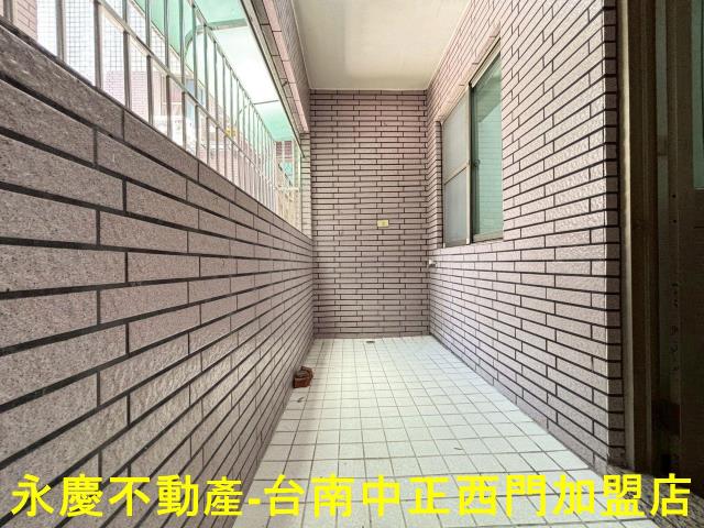 台南東區透天-12