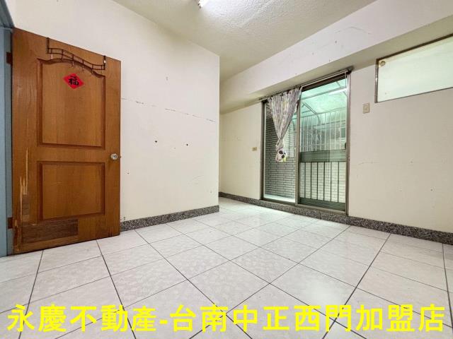 台南東區透天-8