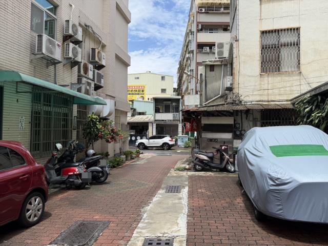 台南東區透天-12