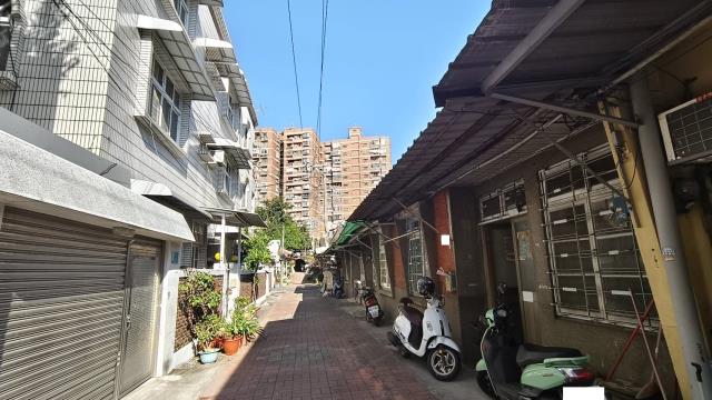 台南東區透天-8