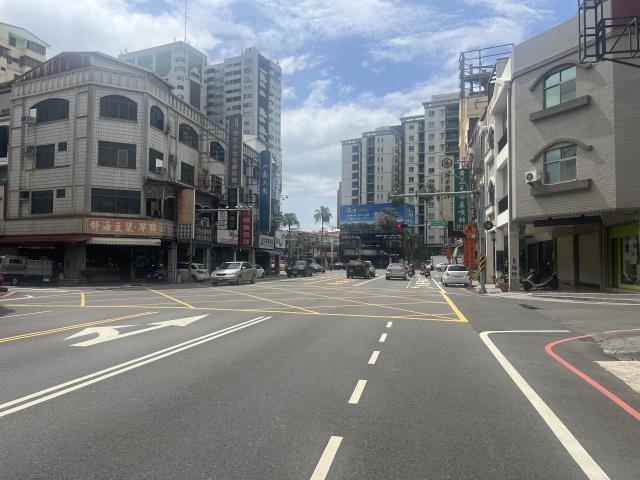 台南東區透天-12