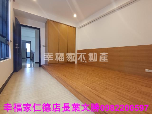 中西區透天-12