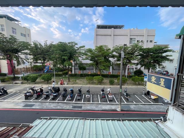 台南東區透天-12